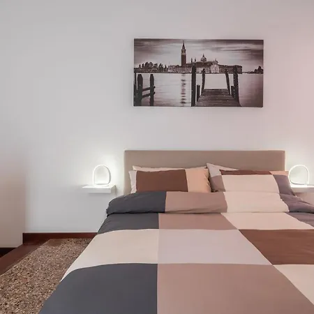 Rava - San Marco With Pool Apartment *