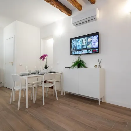 Rava - San Marco With Pool Apartamento *