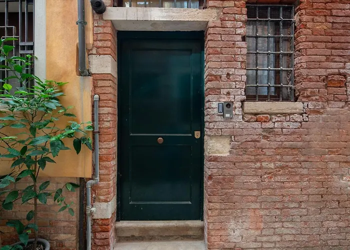 Rava - San Marco With Pool Βενετία